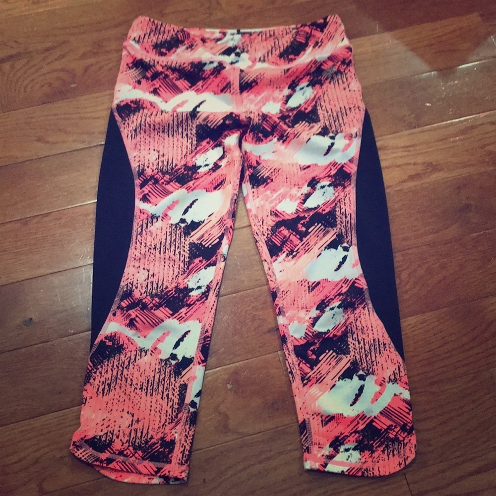 Girl’s workout Capris L